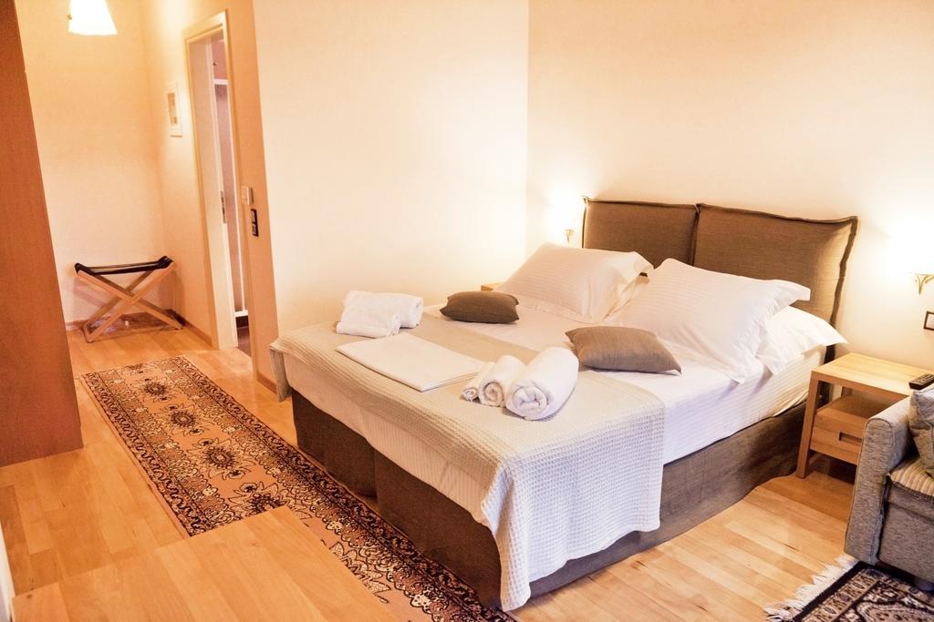 Hotel Elova Zátouna Zewnętrze zdjęcie